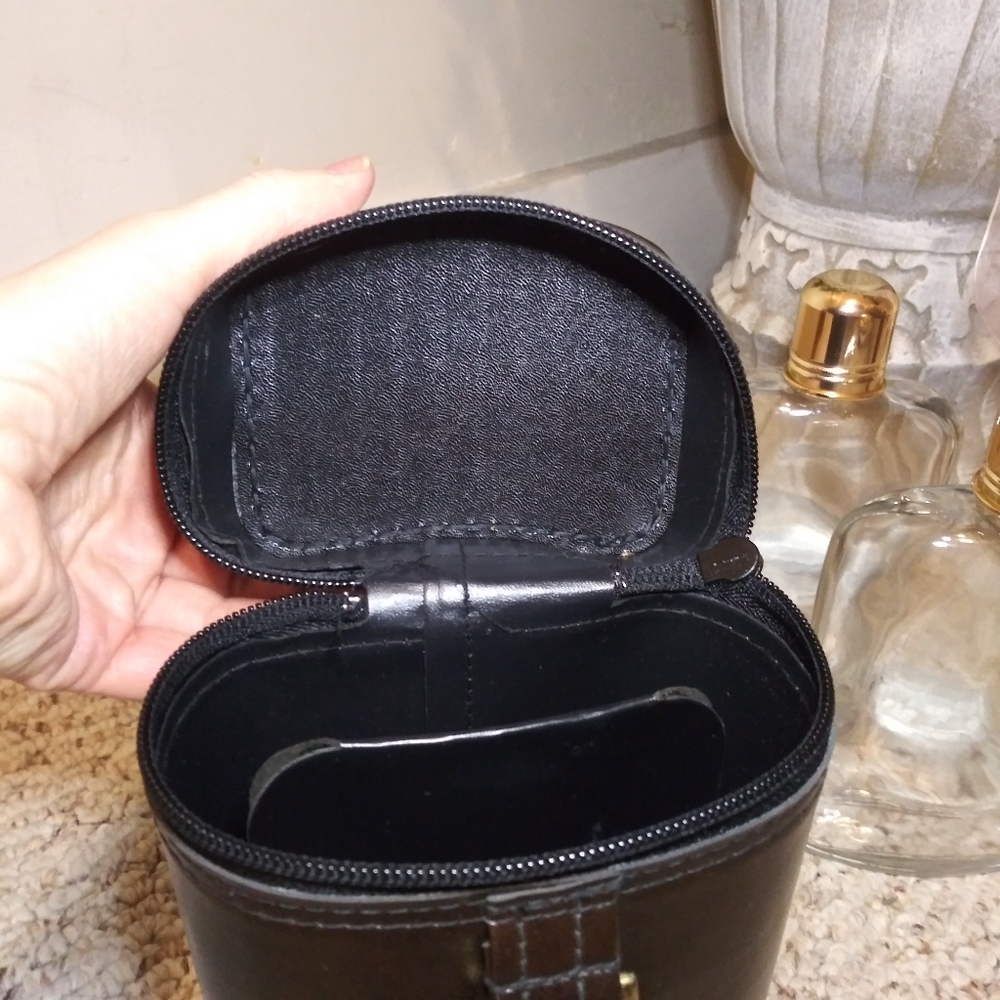Vintage Brown Faux Leather Double Flask Carrier With Two Large Glass Flasks - Picture 6 of 13
